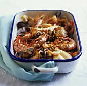 Oven-baked mixed seafood