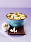 Mashed potato with olive oil, garlic and yoghurt