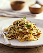 Pasta with leeks,  bacon and herbs
