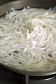 Cooking rice noodles