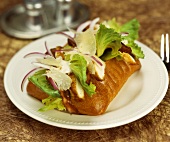 Ciabatta mit gebratener Putenbrust und Salat