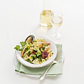 Pasta salad with peas and seafood