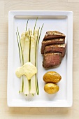 Asparagus with chive sauce, fillet steak & boiled potatoes