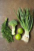 Frisches Gemüse, Dill und Limetten
