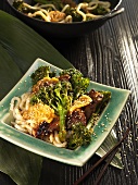 Soba noodles with veal and broccoli