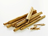 Cinnamon sticks in a heap