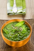 Pea soup with sesame