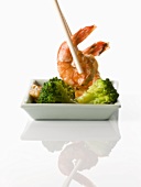 Fried prawns with broccoli