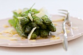 Green asparagus with vinaigrette and Parmesan
