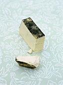 Goat's cheese with ash