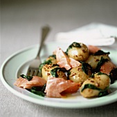 Salmon with new potatoes, spinach and mustard sauce