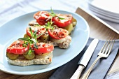 Chuck steak with gherkins, tomatoes and herbs