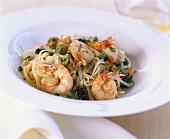Linguine with shrimps and olives