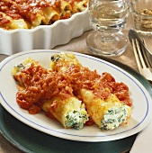 Filled cannelloni with tomato sauce