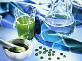 Süsswasseralge Chlorella: Tabletten, Pulver & aufgelöst