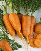 Carrots, whole and sliced