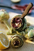 Hollowing out artichokes
