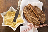 Fruit bread with brandy butter