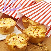 Mini-Quiches mit Tomaten