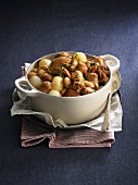 Bean stew with chicken and onions
