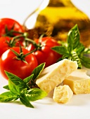 Tomaten, Basilikum, Parmesan und Olivenöl