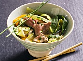 Rindfleischsuppe mit Zucchini (Asien)