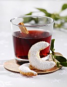Mulled wine and vanilla crescents