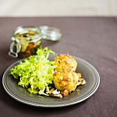 Plain in pigna (potato rösti with polenta & bacon, Grisons), mushrooms & endive