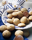 Marzpian macaroons