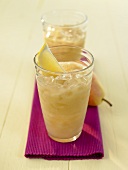 Autumnal banana and pear smoothie