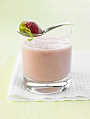 Ice-cold strawberry smoothie made with natural yoghurt