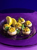 Champignons gefüllt mit Safran-Couscous (Arabische Küche)