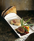 Foie gras with figs and toast