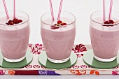 Smoothies with redcurrants