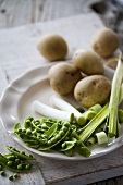 Potatoes, peas and leeks
