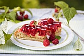 Raspberry tart made with puff pastry and vanilla cream