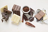 Dark, milk & white chocolate, cocoa, chocolate rolls & leaves