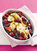 Fresh berries with Greek yoghurt and honey