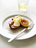 Grilled figs with honey and ricotta
