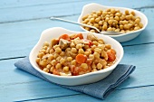 Chunks of turkey with chick-peas and carrots