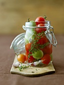 Bottling tomatoes