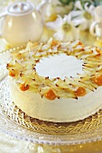 Champagne cake with exotic fruit