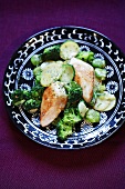 Chicken breast with courgettes, broccoli and potatoes