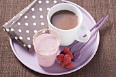 Raspberry muesli drink and hot chocolate