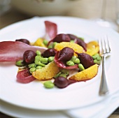 Rote-Bete-Salat mit Orangen und dicken Bohnen