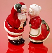 Father and Mother Christmas salt and pepper shakers