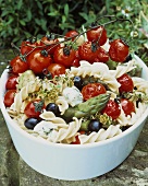 Pasta salad with vegetables and blue cheese