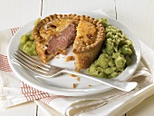 Pork Pie und Erbsenbrei