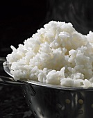 Steaming rice in a steamer insert