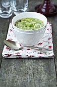 Pea soup with pasta